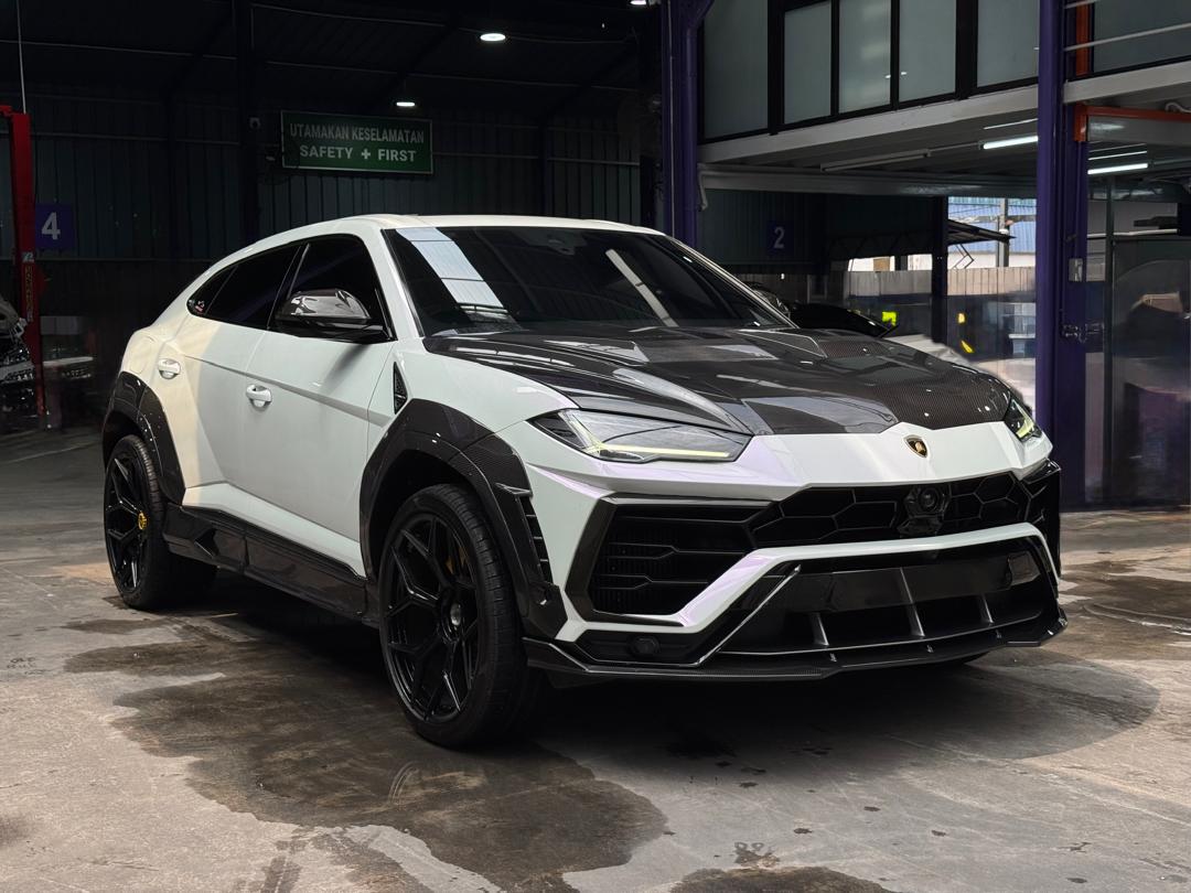 2020 LAMBORGHINI URUS 4WD